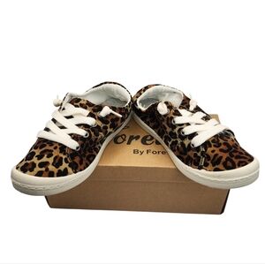NWOT Forever Link Leopard Print  Sneakers Size 5